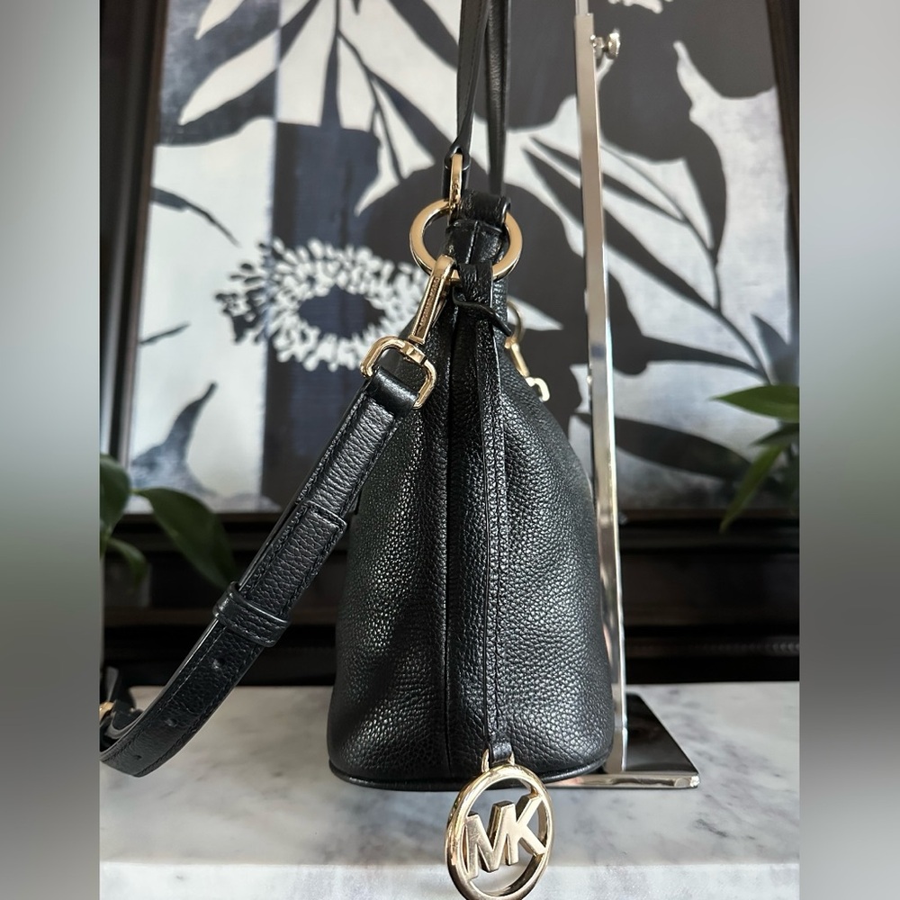 Michael Kors Black Pebbled Leather Shoulder Bag - Picture 7 of 15